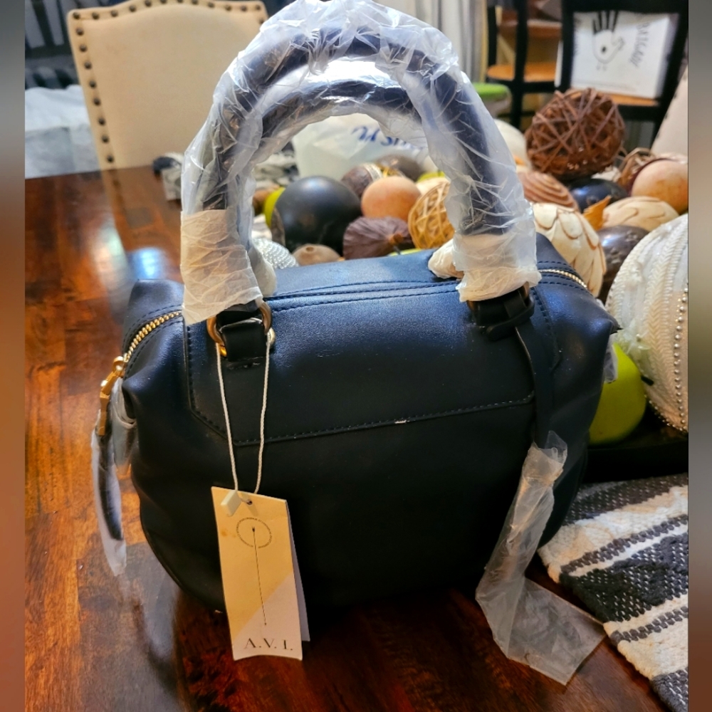 Vegan leather A.V.I handbag